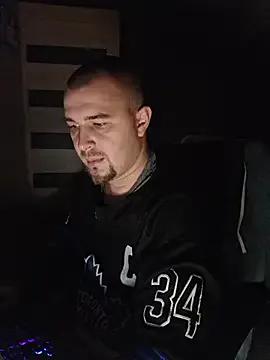 Foxyshaved on StripChat