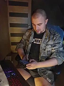 Foxyshaved on StripChat