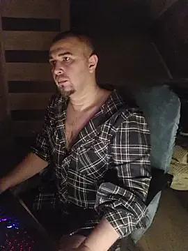 Foxyshaved on StripChat