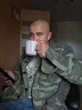 Foxyshaved on StripChat