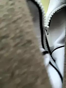 FroggyAnna on StripChat