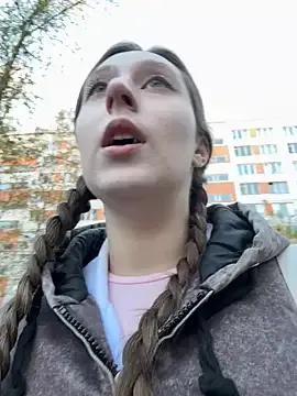 FroggyAnna on StripChat