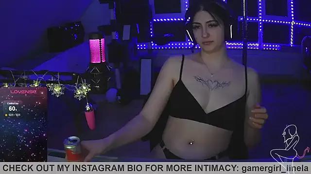 Gamergirl-Linela on StripChat