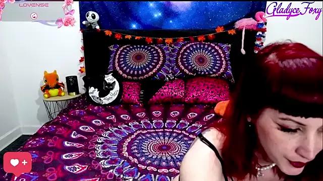 Gladyce_Foxy on StripChat