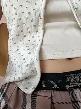 Hamy88 — Naked doggy style dildo & squirt show