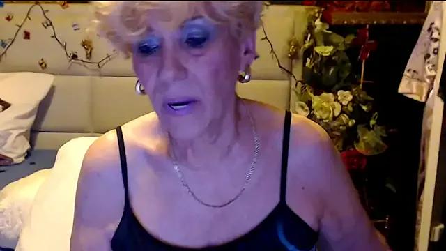 HappyWomanOn — be my real gentl.and make me cum