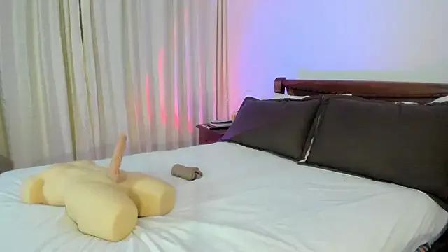 Hat_girl on StripChat