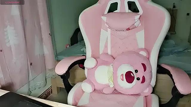 Helen-Tran on StripChat