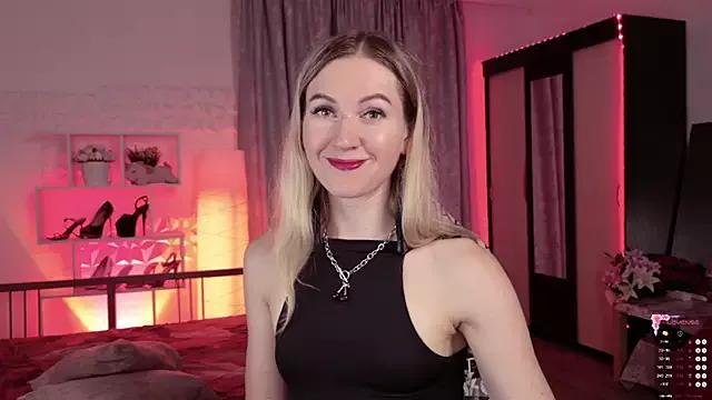 Hello_Lisha on StripChat