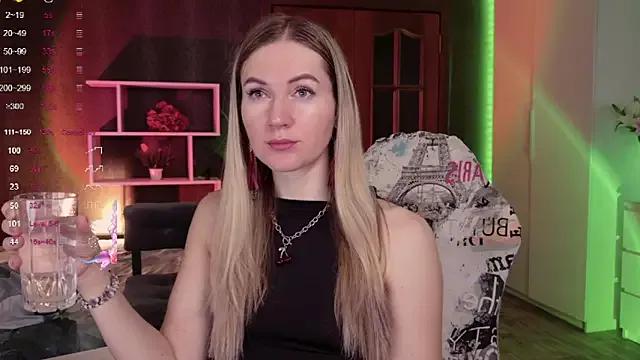 Hello_Lisha — massage tits and suck fingers 