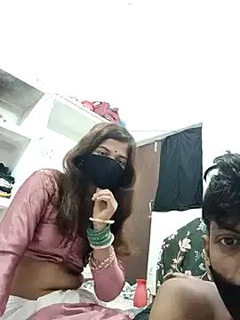 hiddennisha on StripChat