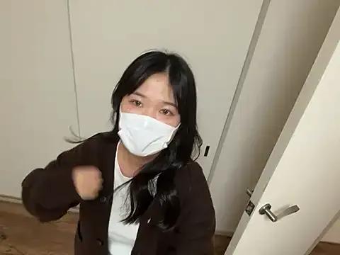 hikiwarinatto_xoxo on StripChat