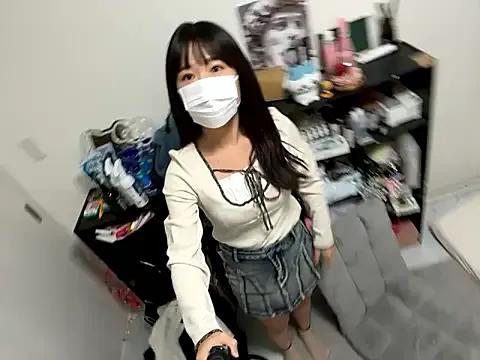 hikiwarinatto_xoxo on StripChat