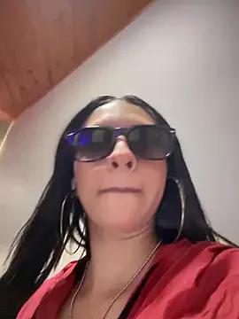 Hilary_pinkk on StripChat