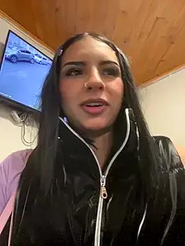 Hilary_pinkk on StripChat