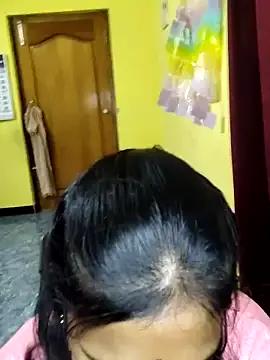 Honey_rosetamil on StripChat