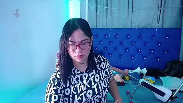 hornny_cougar on StripChat