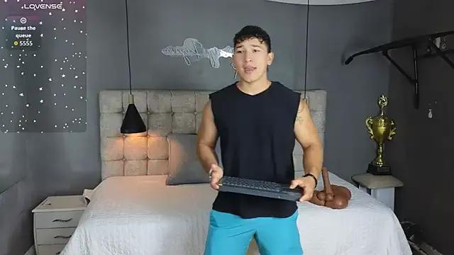 Horny_nick18 on StripChat