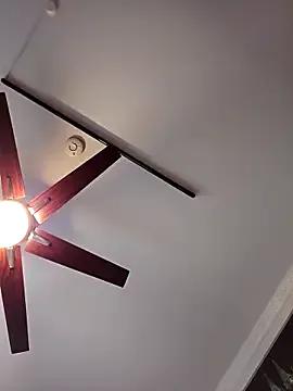 Hornyblond_Bella on StripChat