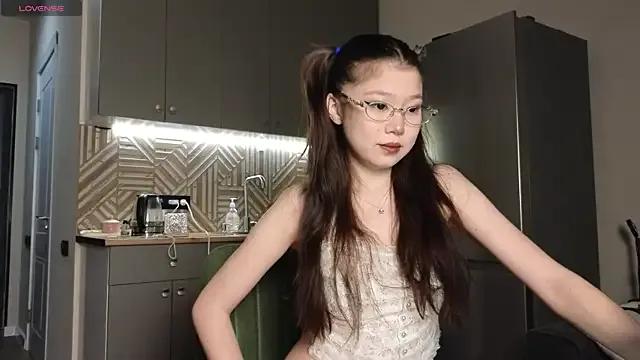 hoshina_sayeri on StripChat