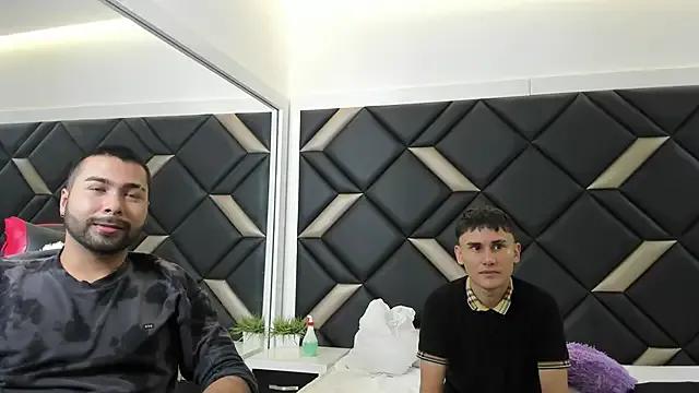 Hot_Threesomee — CUM IN FACE