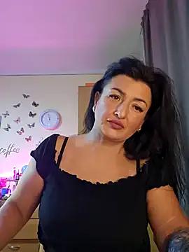 Hotangel75 on StripChat