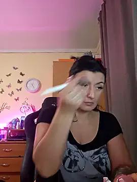 Hotangel75 on StripChat