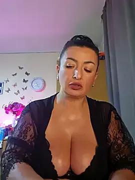 Hotangel75 on StripChat