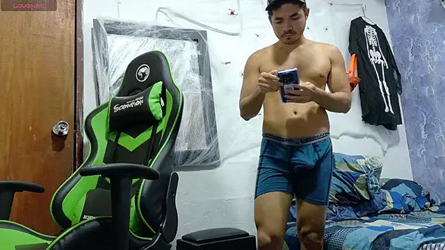 hotboys1924 on StripChat