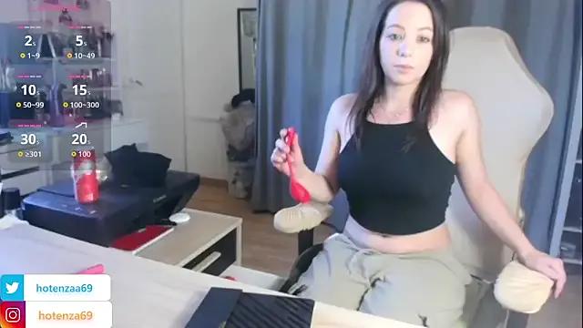 Hotenza69 on StripChat