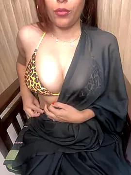 Hotsofia6969 — Boobs oiling