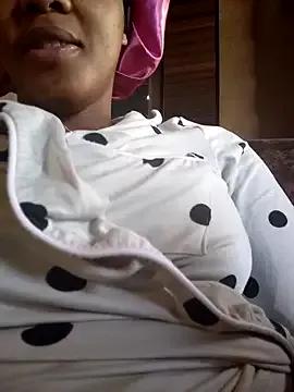 Hotytoty26 on StripChat