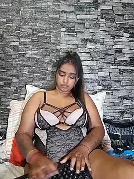 Indiasfantasy_ on StripChat