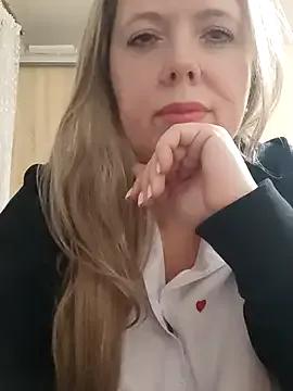 Irina3718 on StripChat