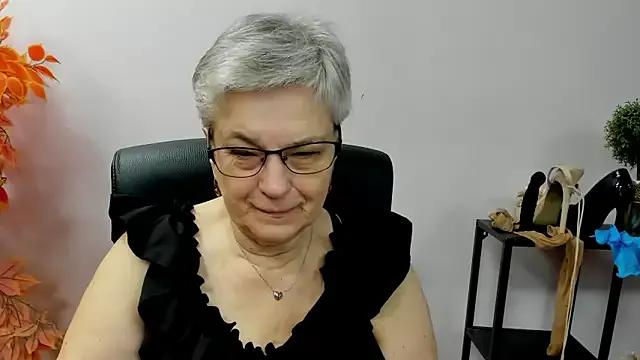 IrisDream on StripChat