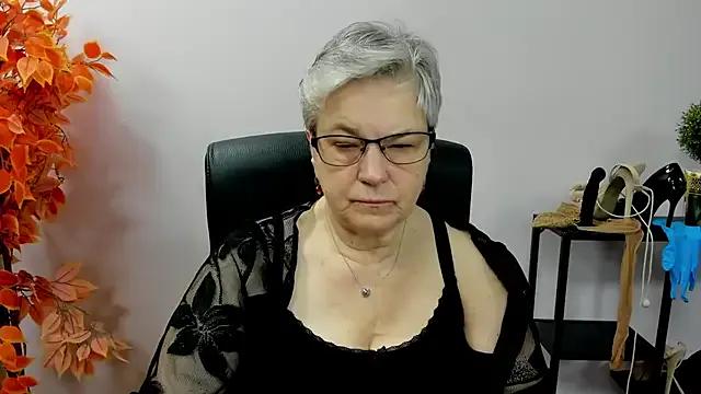 IrisDream on StripChat