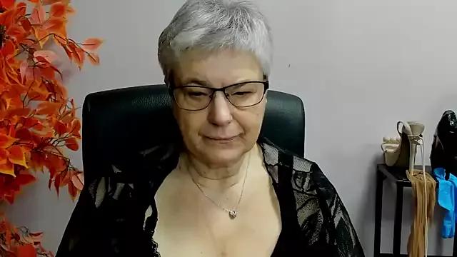 IrisDream on StripChat