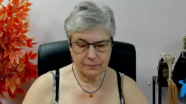 IrisDream on StripChat