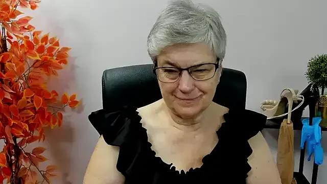 IrisDream on StripChat