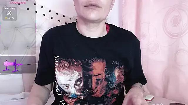 isabelajonesgl on StripChat