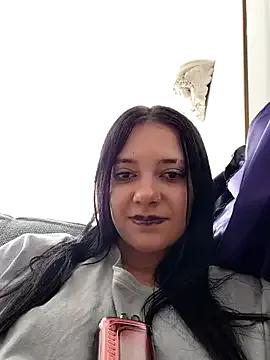 Isabella_21x on StripChat