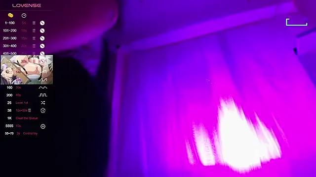 ivonne_diaz1 on StripChat