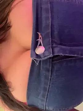 izanmiller2001 on StripChat