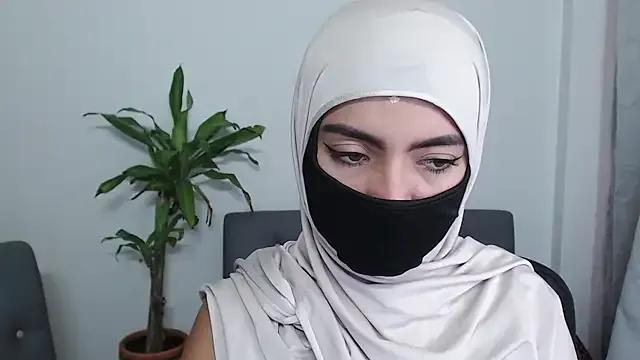 jade_nassar on StripChat