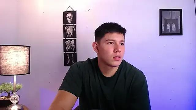 JamesCr_ on StripChat