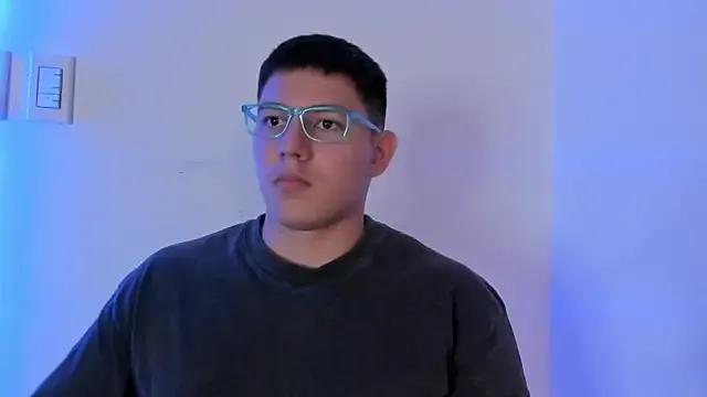 JamesCr_ on StripChat