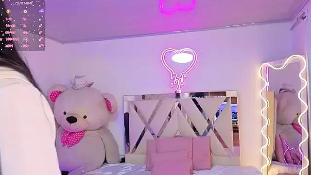 Jazmin_tay on StripChat