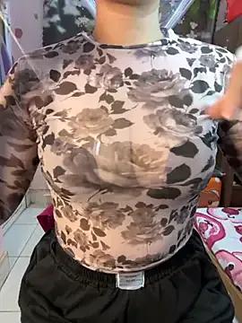 JENNIE-16 on StripChat