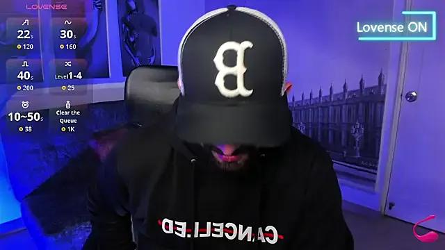 jhon_bear03 on StripChat