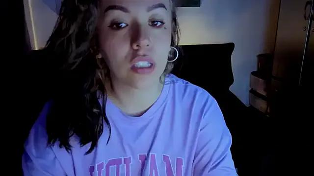 joan-star on StripChat